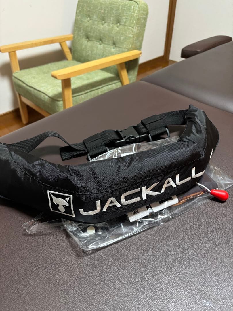 ジャッカル　JACKALL 腰巻き自動拡張ライフジャケット-JF06桜マーク付き