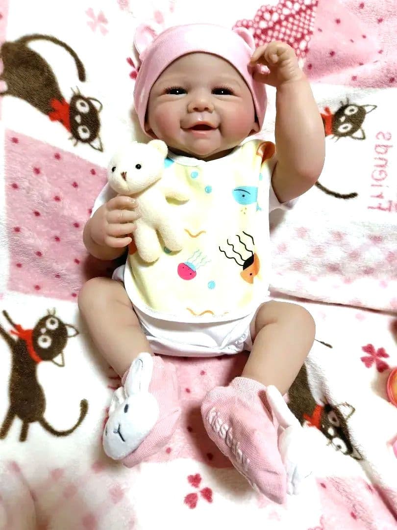 ♡笑顔がめちゃカワベビー♡リボーンドール　☆お世話セット付き☆