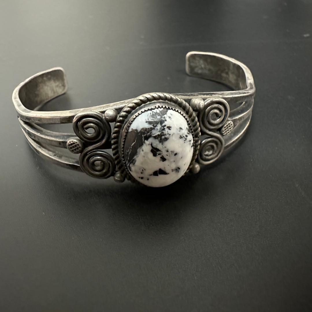 Navajo  martinez ホワイトバッファロー バングル