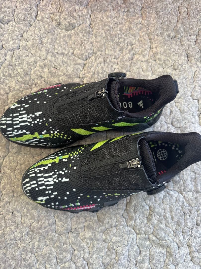 新品 アディダス　レディースゴルフシューズ 24センチ