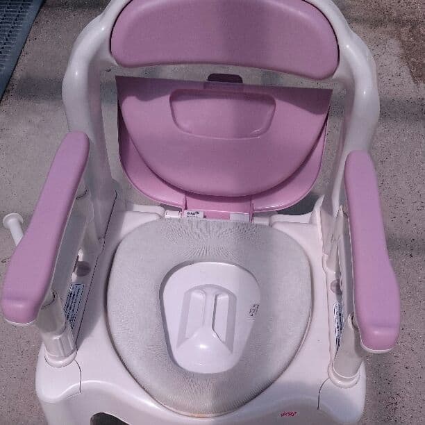 ポータブルトイレ