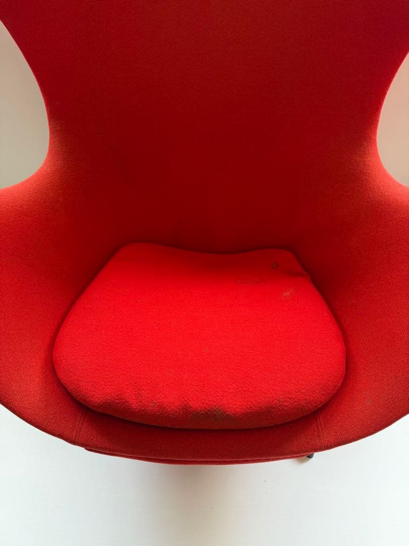 エッグチェア 赤 ファブリック　アンティーク　アルネ・ヤコブセン