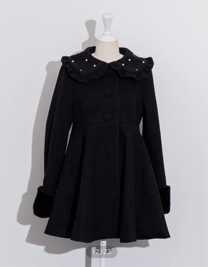 pium ビジューカラードーリーフレアコート（ブラック）