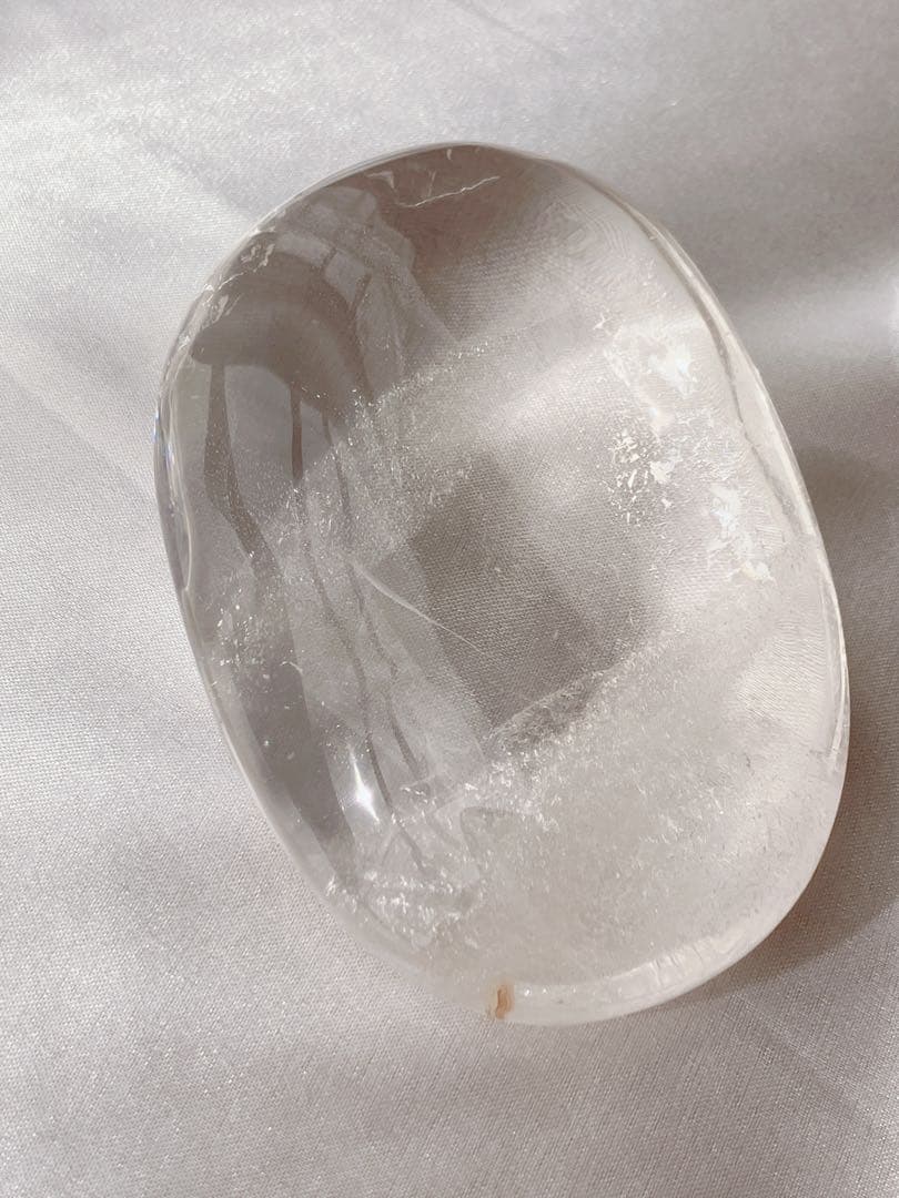 高品質イエローガーデンクォーツ入りクリアクォーツ握り石 218.4g