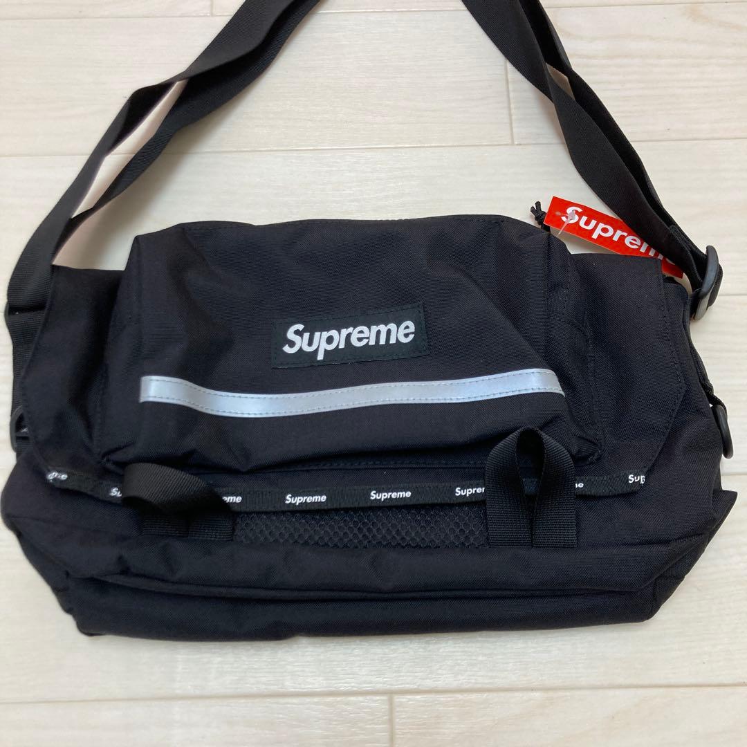 Supreme シュプリーム 　Messenger Bag