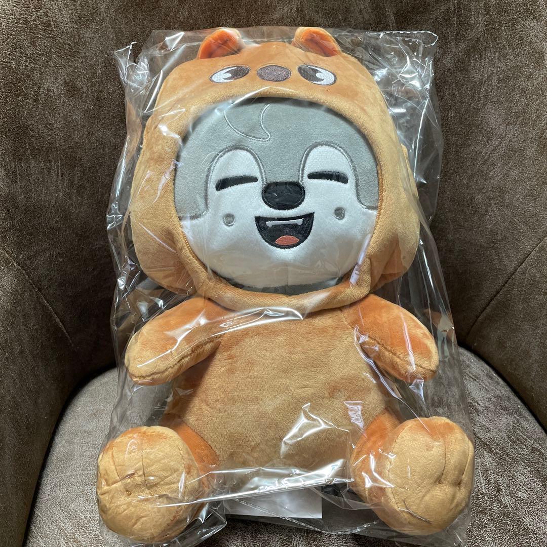 straykids TOYWORLD ウルフチャン 抱きぬいぐるみ
