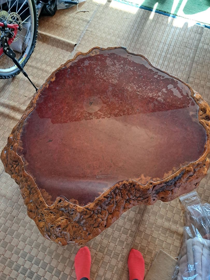 天然木製 不規則形状の座卓 赤褐色