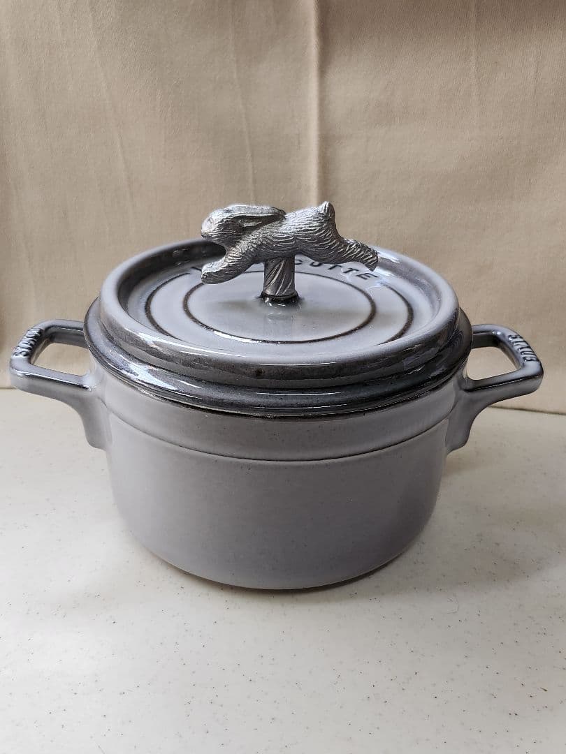 ■稀少■ ストウブ(Staub)ラウンドココット16cm[旧旧型] グレー