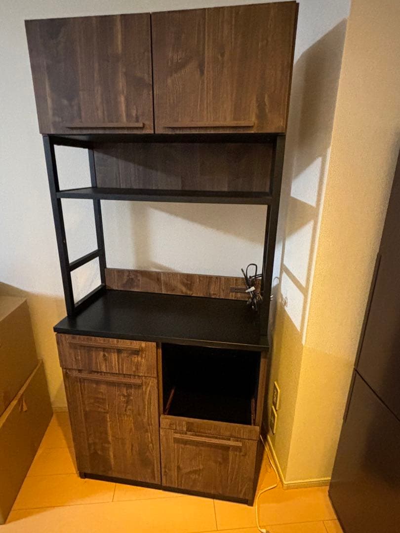 食器棚　引き取り限定