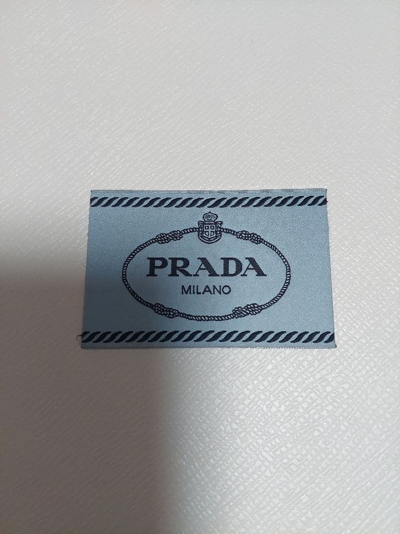 【レア物】PRADA ステンレススチール弁当箱
