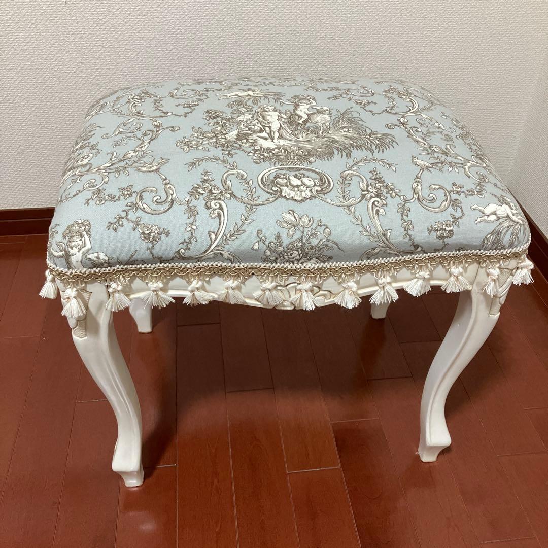 アンティーク調　白　椅子　スツール トワルドジュイ柄座面　ハンドメイド作品