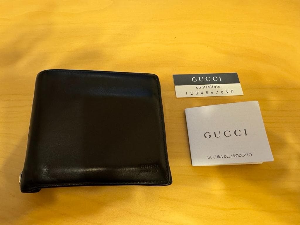 u*8様 【未使用】グッチGucci シマライン 二つ折り財布 レザー ブラック