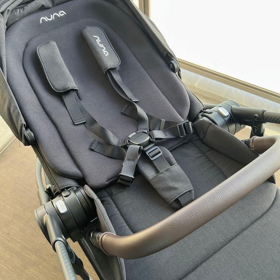 【2525（＾＾）】nuna IXXA next キャビア ベビーカー