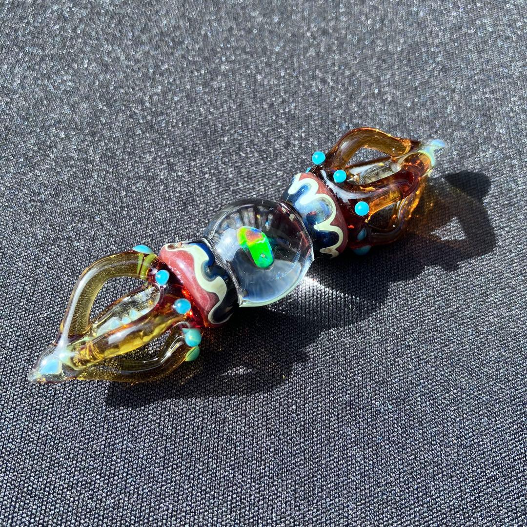 XODAS ペンダント バジュラ Bajra ボロシリケイトガラス オパール