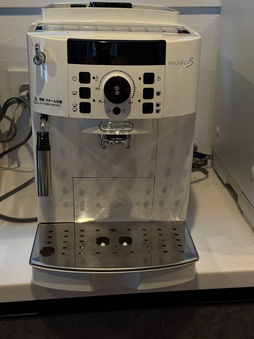 デロンギマグニフィカS 全自動コーヒーマシン白