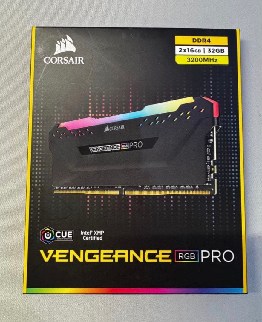 新品CORSAIR VENGEANCE RGB PRO 32GB DDR4