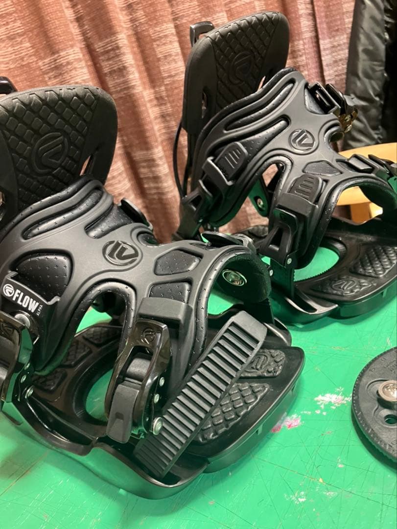 FLOW ALPHA ビンディング　Mサイズ