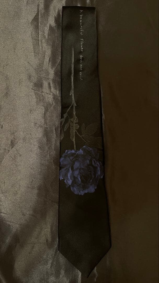 s'yte Yohji Yamamoto（ヨウジヤマモト）ネクタイ　青　薔薇