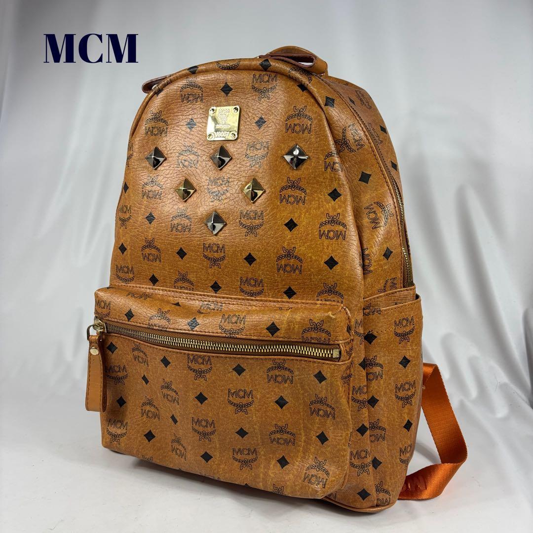 MCM スタッズ付き ブラウン 系　キャメル　リュックパック