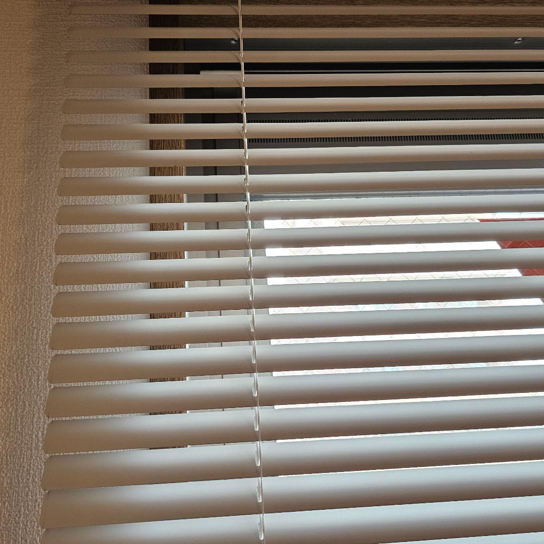 【匿名配送】ニトリ 白 アルミニウム ブラインド BL-25 ワンポールタイプ