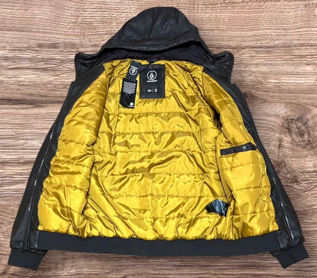 未使用 VOLCOM フード付きジャケット 防寒 レザー調 濃いブラウン