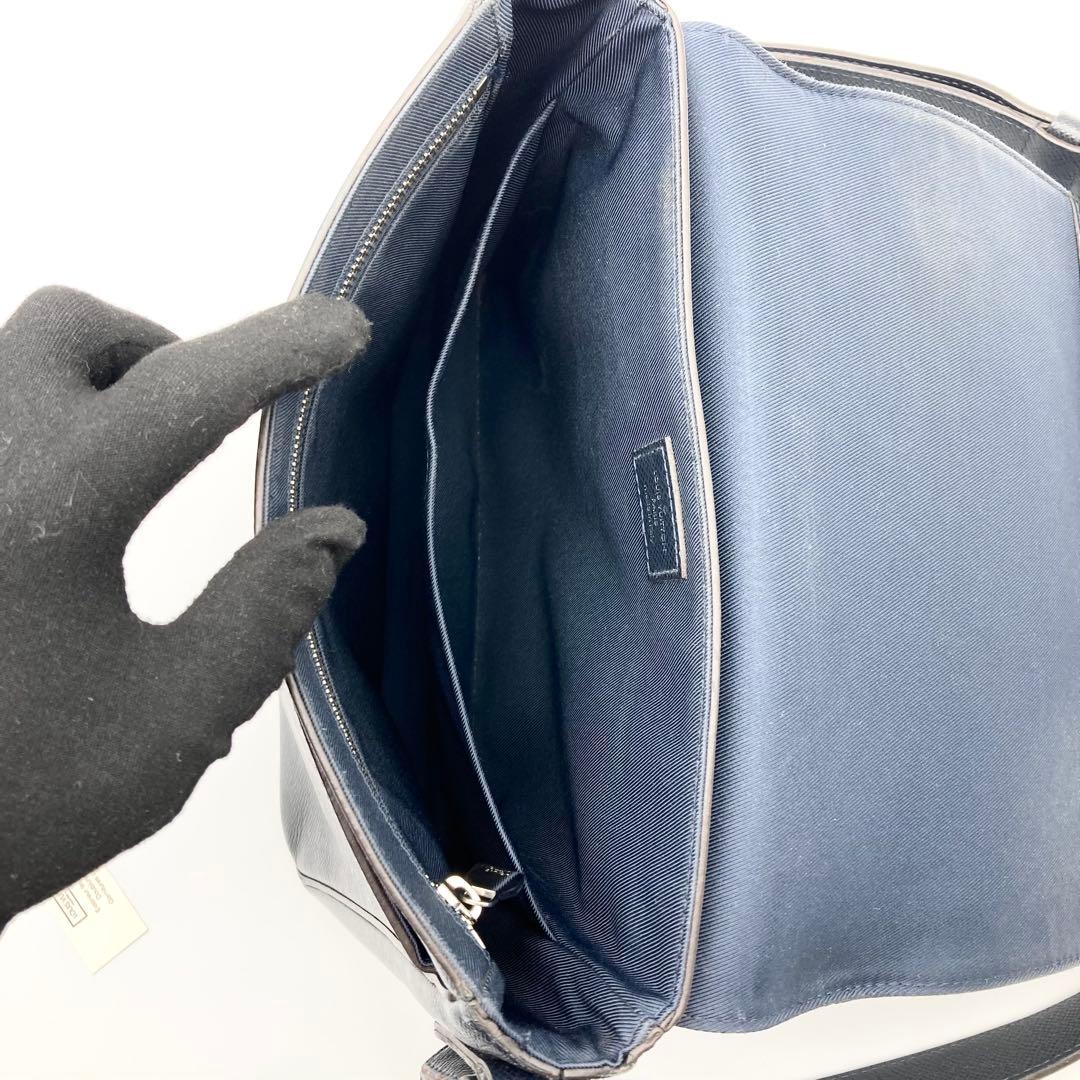 ルイヴィトン タイガ メッセンジャーバッグ ネイビー