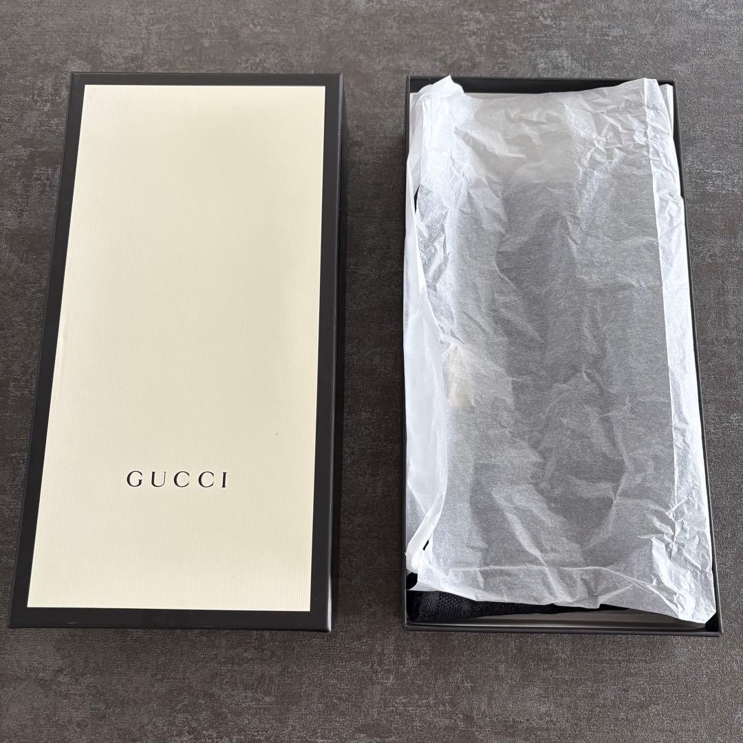 GUCCI グレー ストライプマフラー