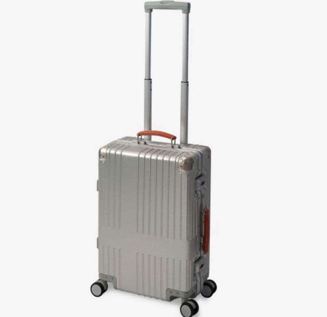 バッグ INV1811STP Sterling Silver 36L Cabin