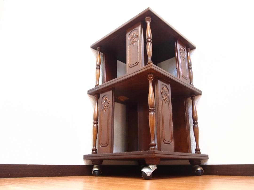 【良品】徳田家具 TOKUDA アンティーク調 キャスター付ブックスタンド/本棚