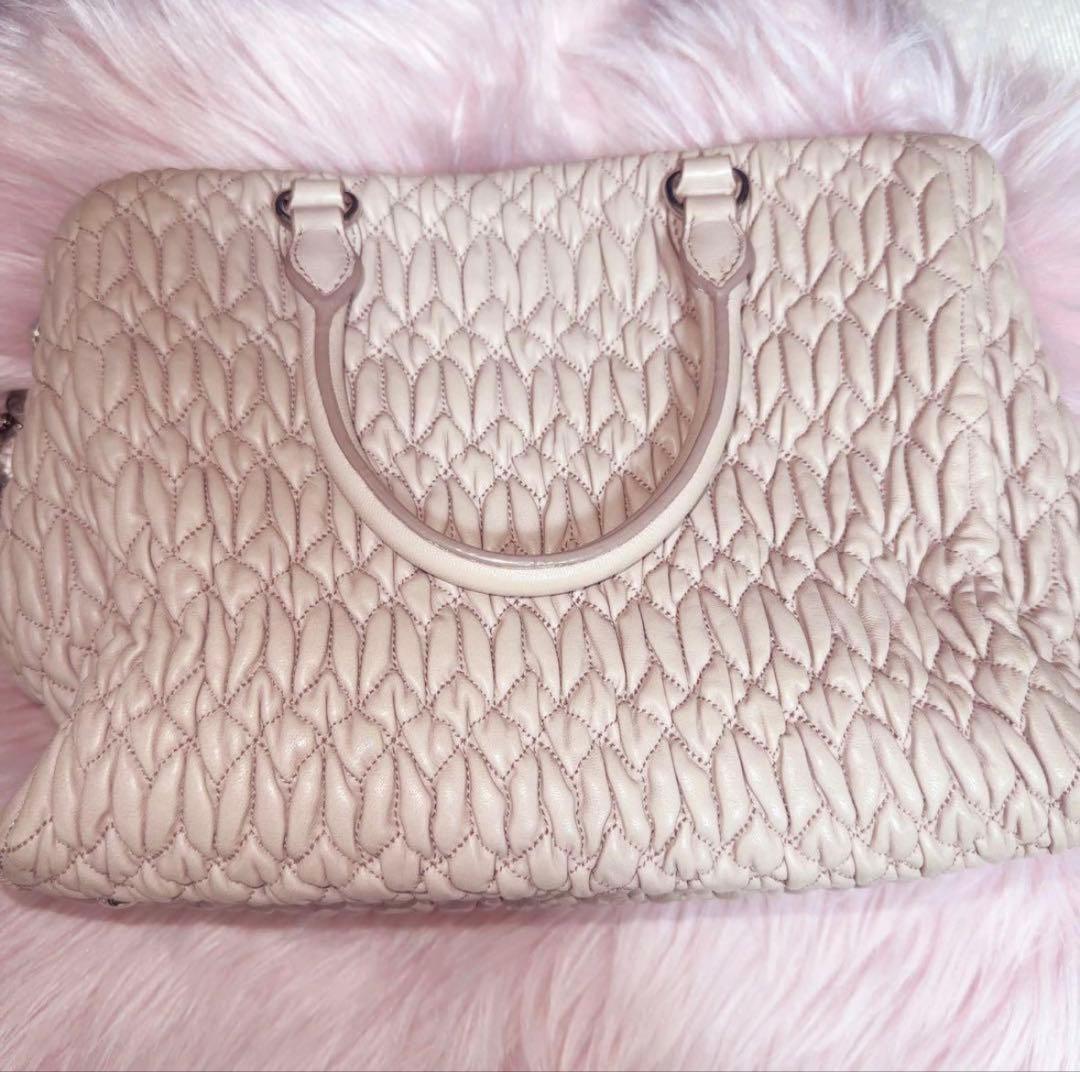 MIUMIU マテラッセ ナッパレザー クリスタル付き トートバッグ