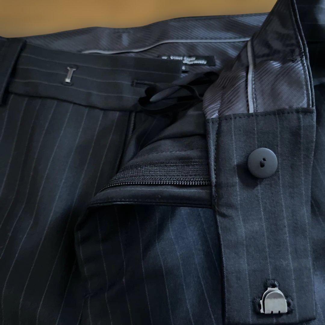 23 区　ストライプ ブラックスーツ サイズ44