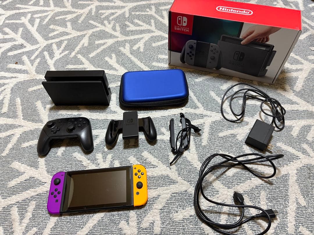 Nintendo Switch 本体　付属品完備＋プロコン＋ハードケース