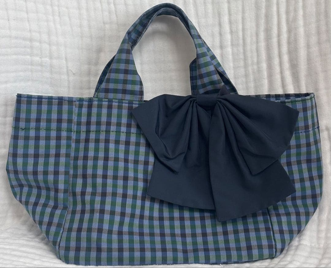 ファミリア青チェックリボン付手提げバッグ
