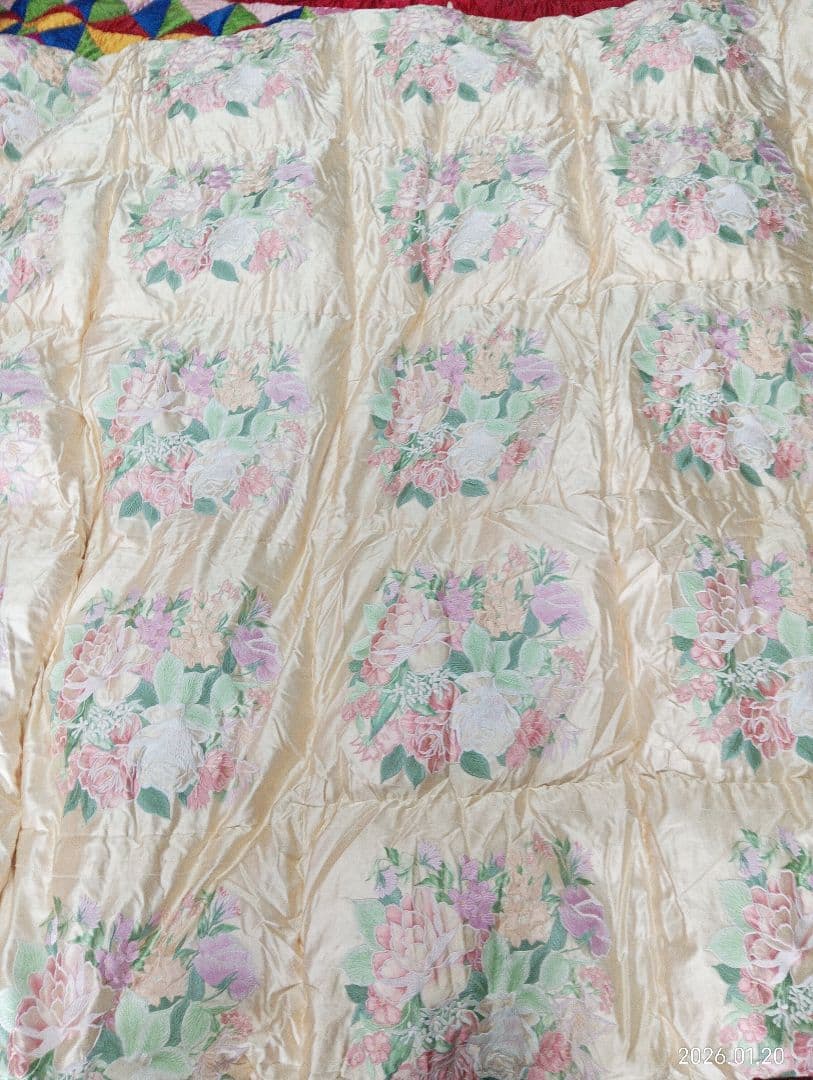 羽毛掛け布団　丸八真綿販売ソワリー 刺繍入り ダブルサイズ　絹仕様　ダウン90%