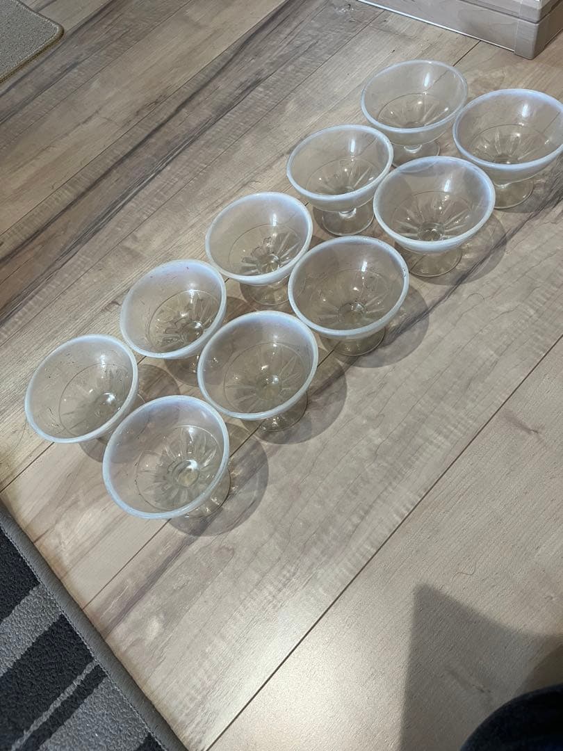 氷カップ　乳白色　レトロ