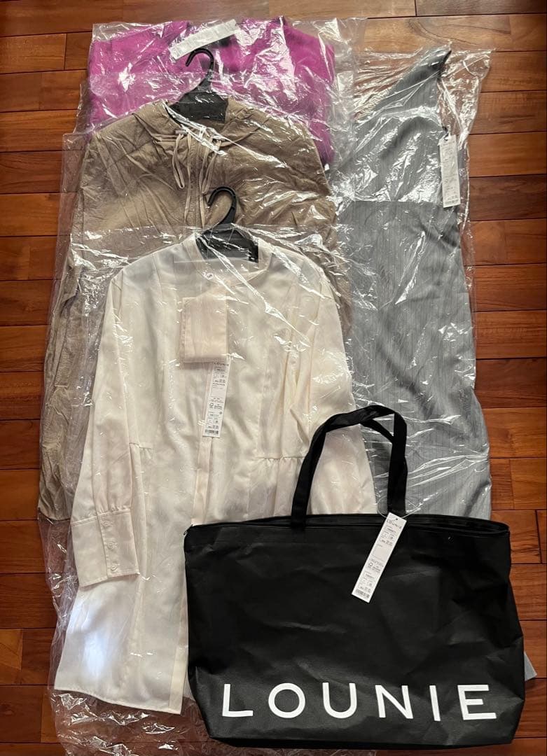 なっち　LOUNIE 福袋