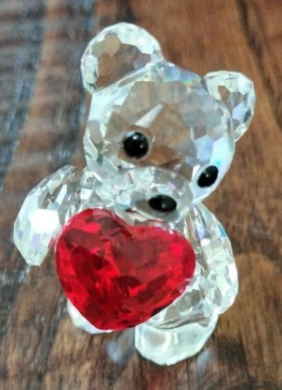 スワロフスキー　ハートのクマ