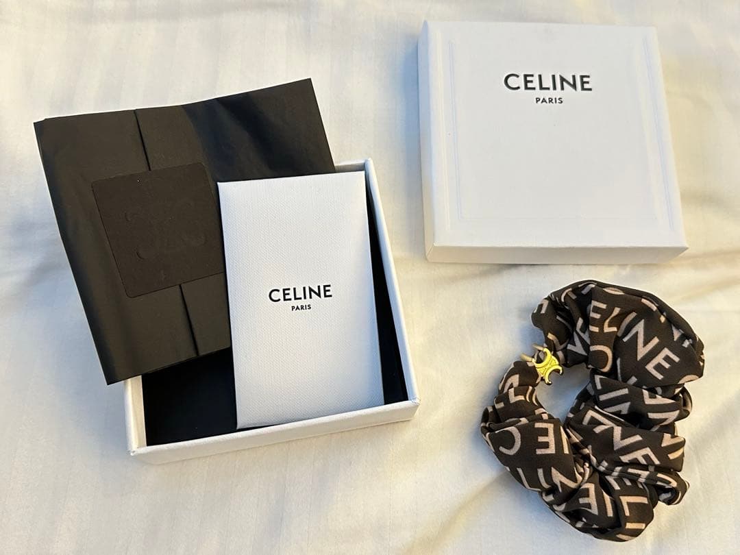 【正規品】新品 未使用 箱付き CELINE シュシュ