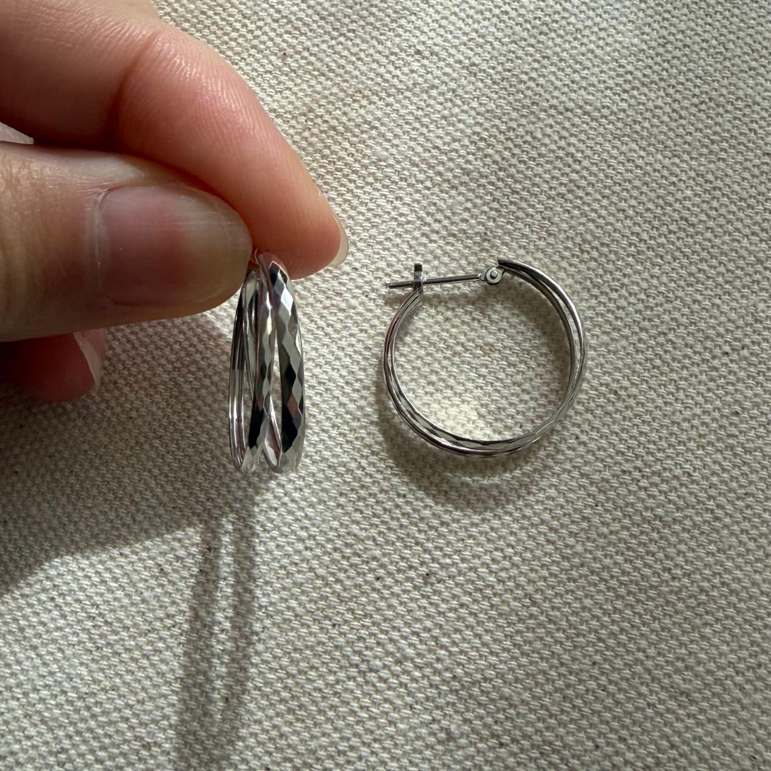 K10 WG ホワイトゴールドピアス　フープピアス　大ぶりピアス　ダイヤカット