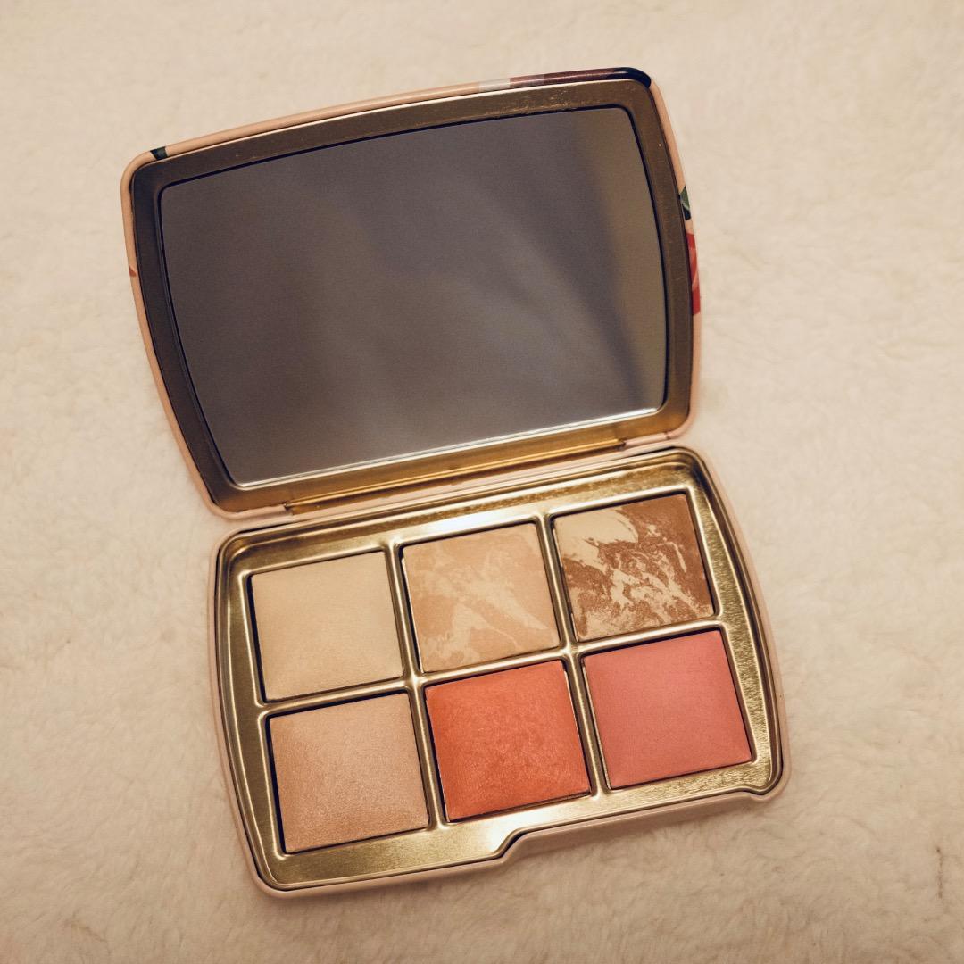 チーク Hourglass Ambient lighting palette DEER