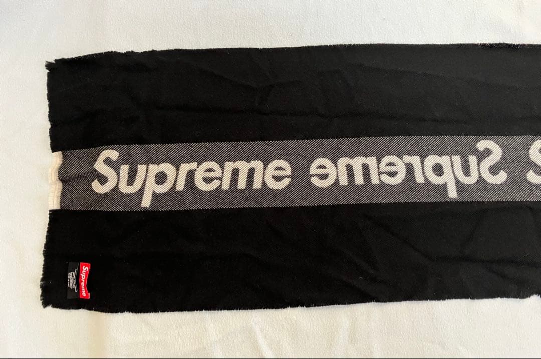 Supreme シュプリームマフラー　ブラック　イタリア製