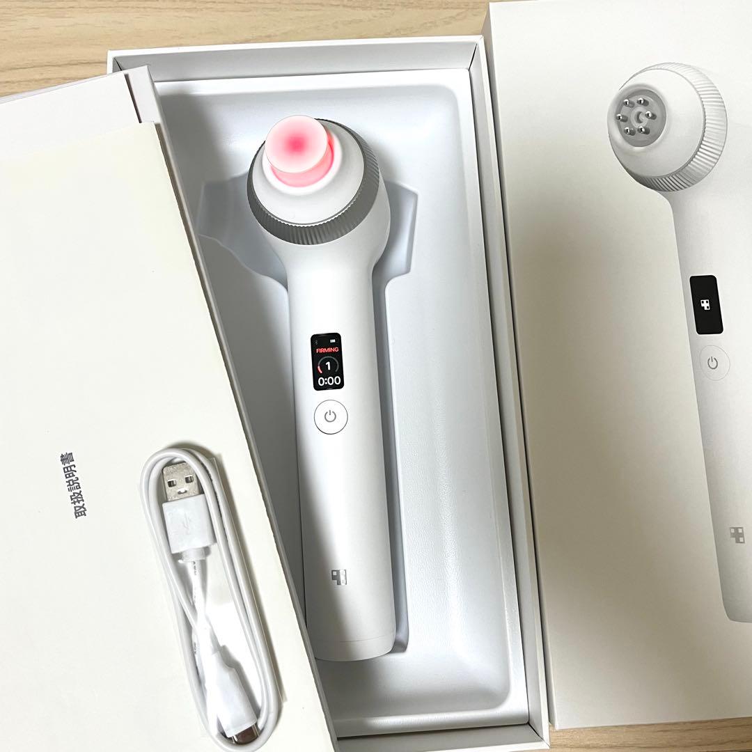 メディキューブAGE-R ULTRA TUNE 40.68 美顔器