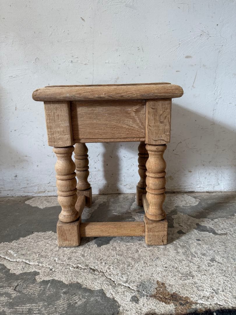 ビンテージ サイドテーブル ベッドサイドテーブル　小　剥離