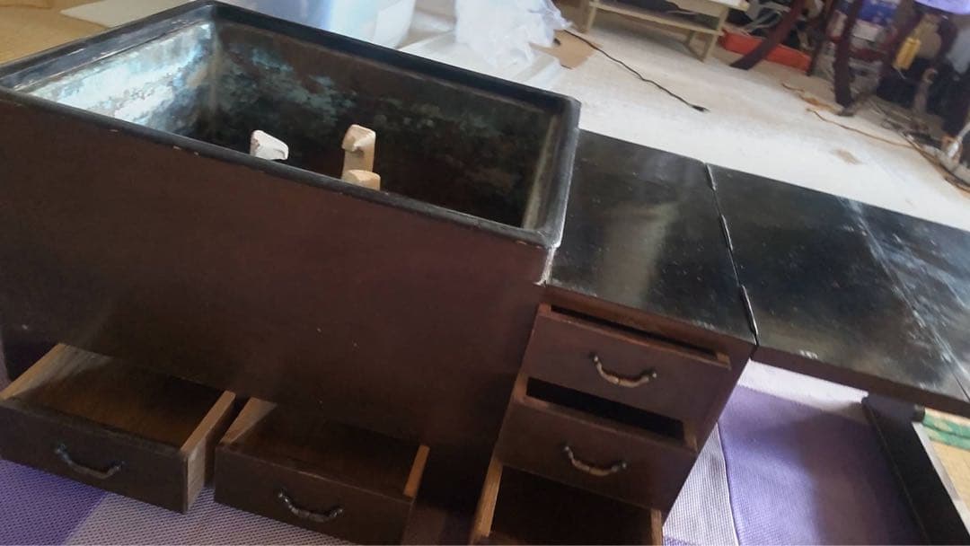 1080です☆彡火鉢．囲炉裏．木製箱火鉢引き出し、折りたたみテーブル付き