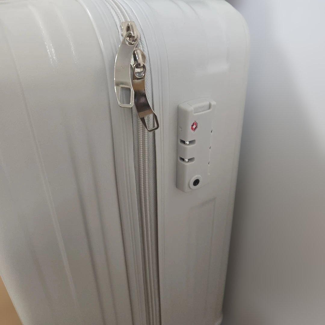 しまむら ハッピーバッグ シンデレラ ちはるコラボ　キャリーケースセット