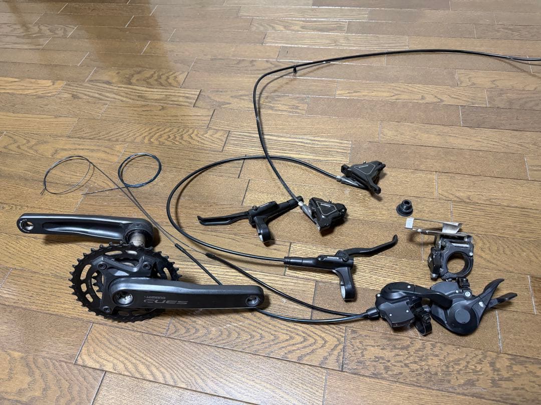 SHIMANO コンポーネント　CUESセット