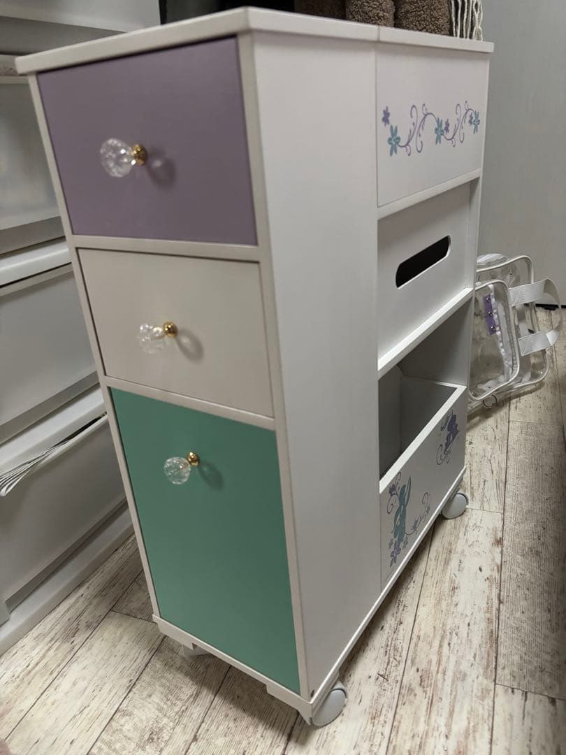 ディズニー　アラジン　ドレッサーワゴン