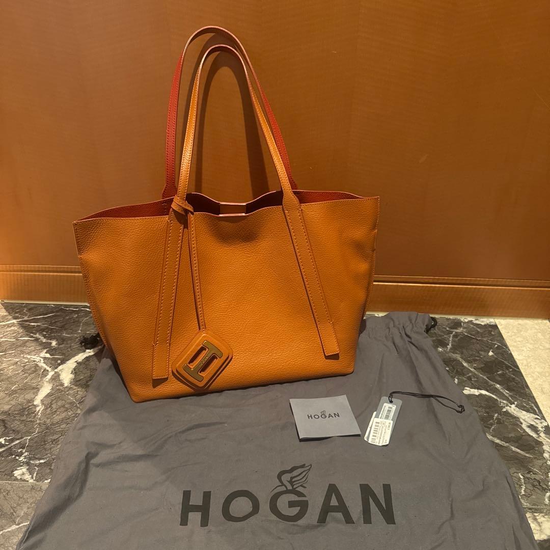 HOGANのトートバッグ