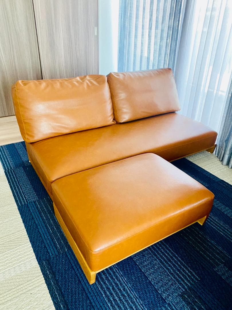 【リビングハウス】ソファ＋オットマン（お部屋がスッキリ広く見えるローソファ）