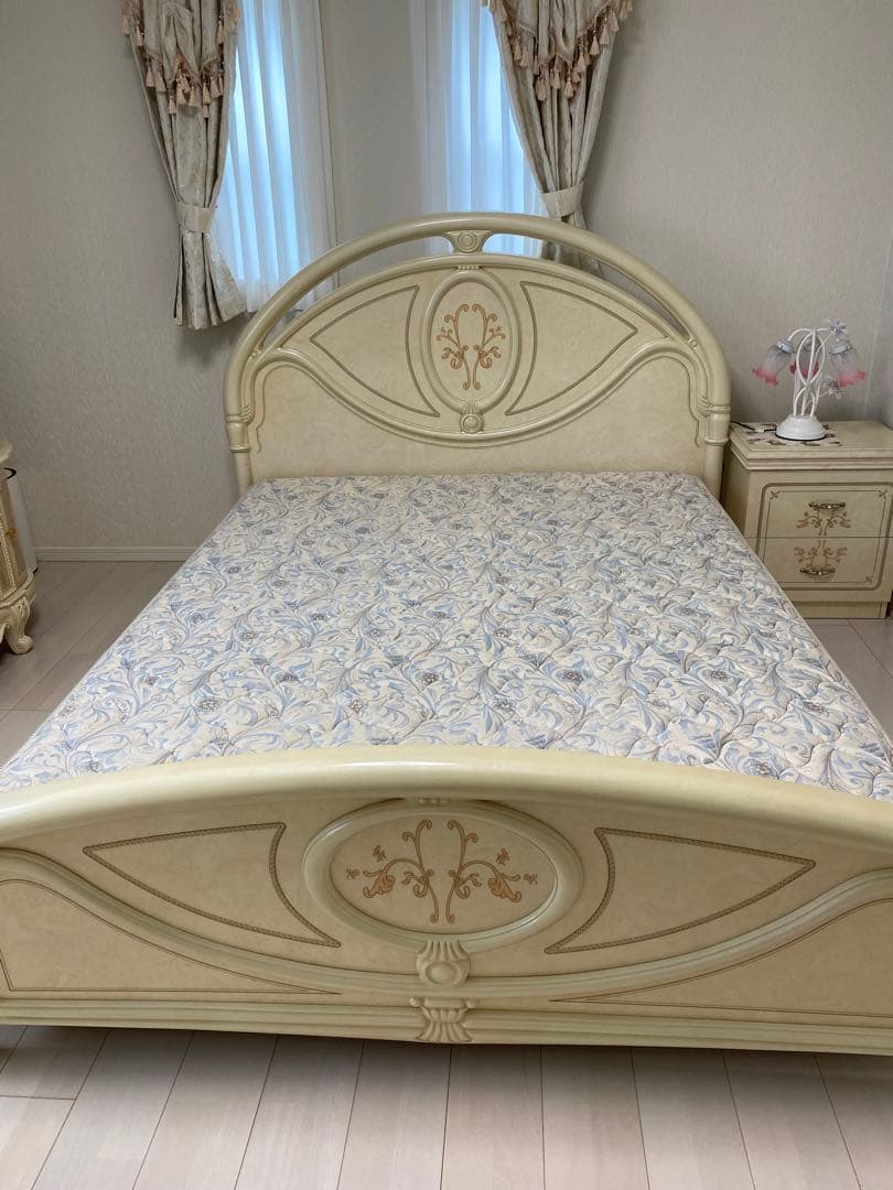 ワイドダブルベッドフレーム　引き取り限定